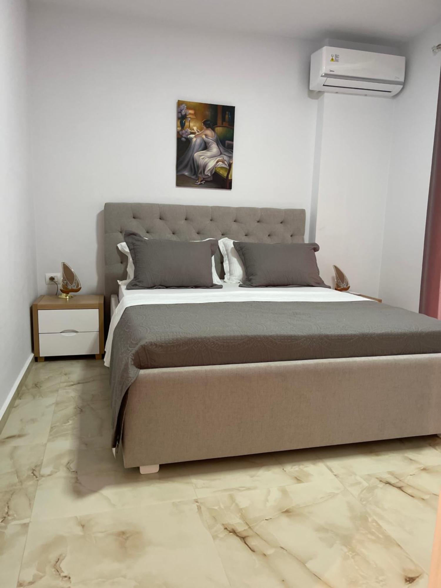 Odore Di Mare Apartments Sarandë Buitenkant foto
