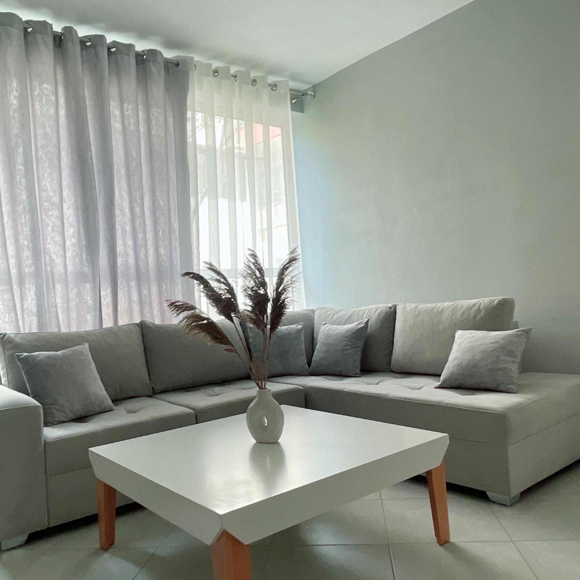 Odore Di Mare Apartments Sarandë Buitenkant foto
