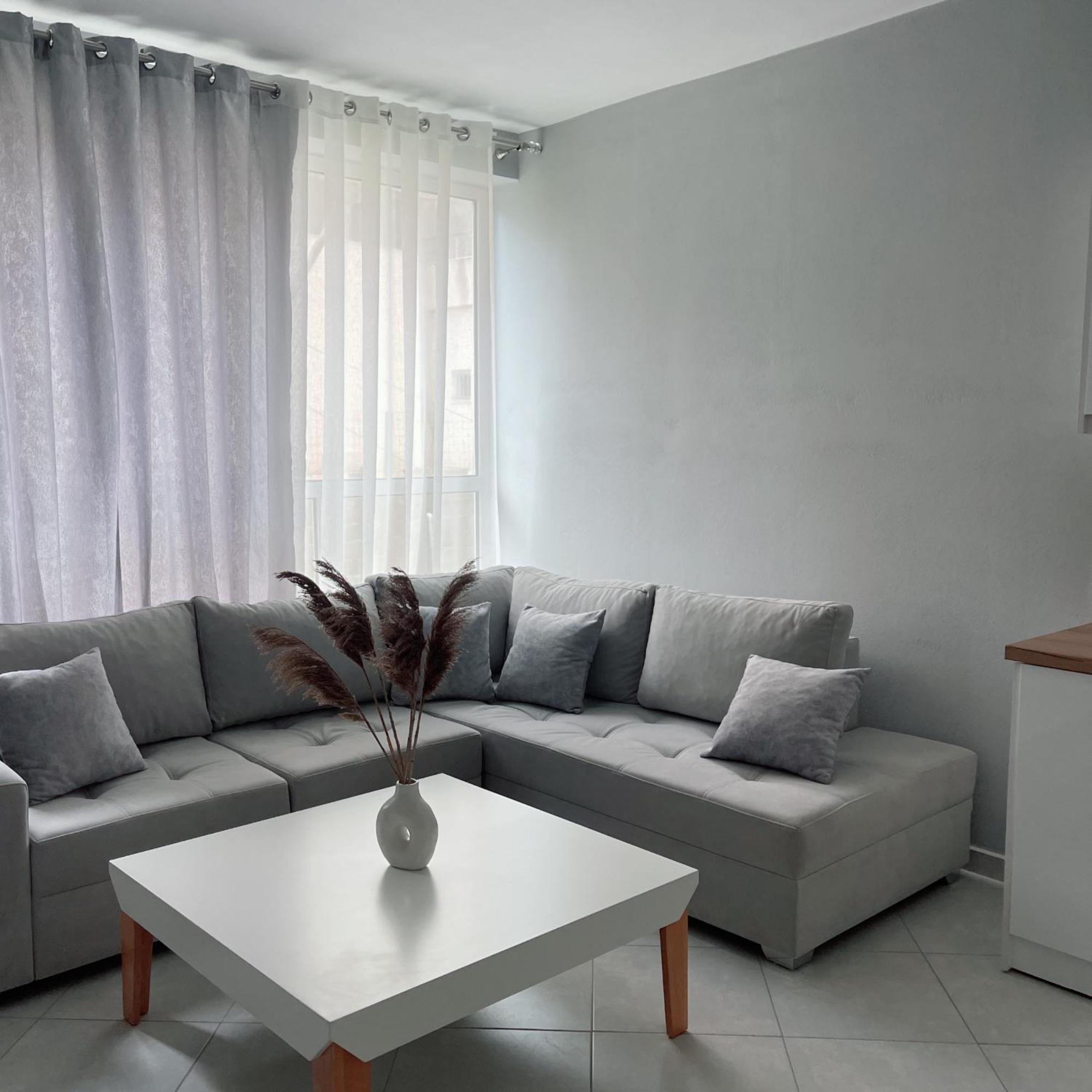 Odore Di Mare Apartments Sarandë Buitenkant foto