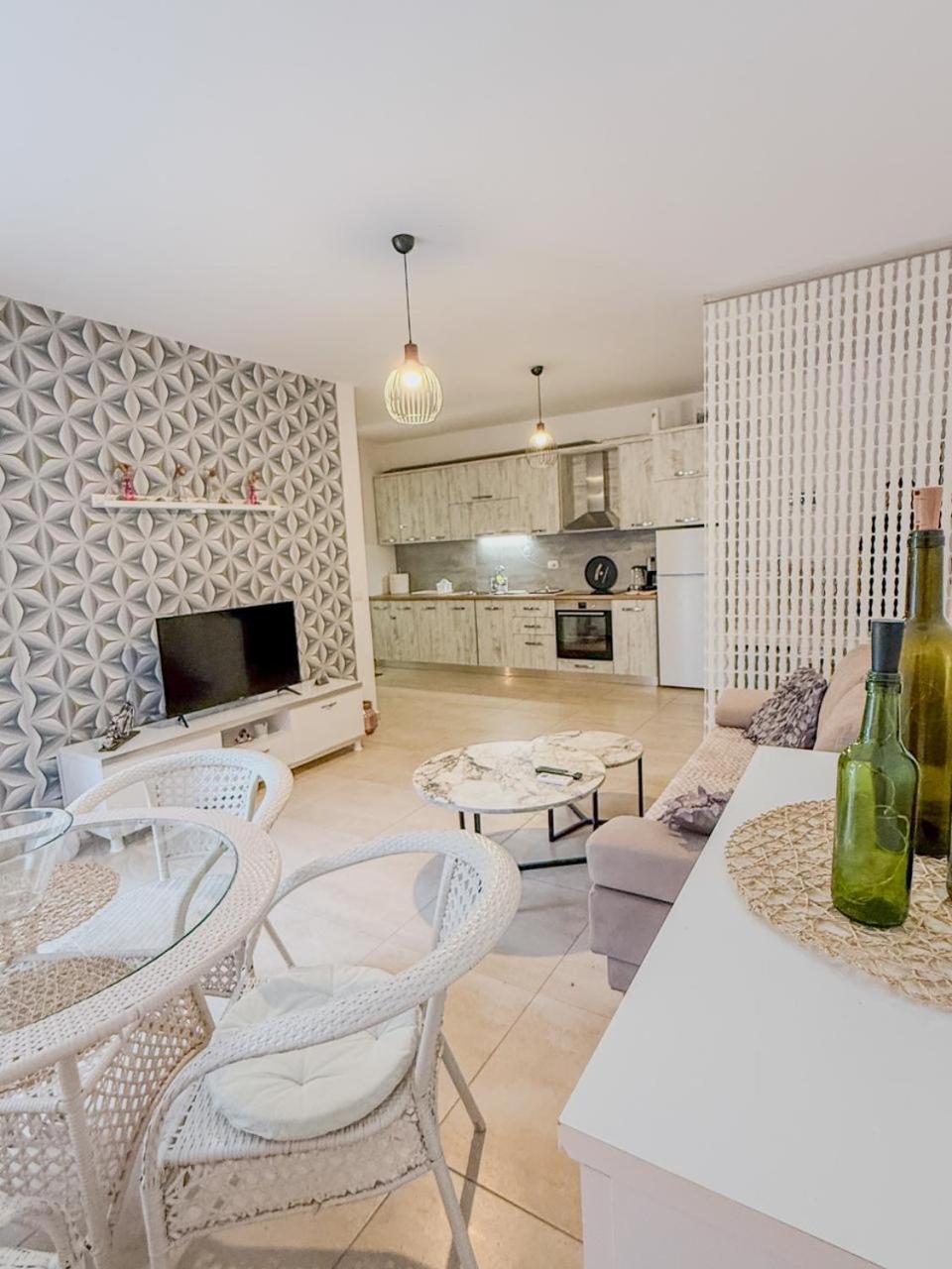 Odore Di Mare Apartments Sarandë Buitenkant foto
