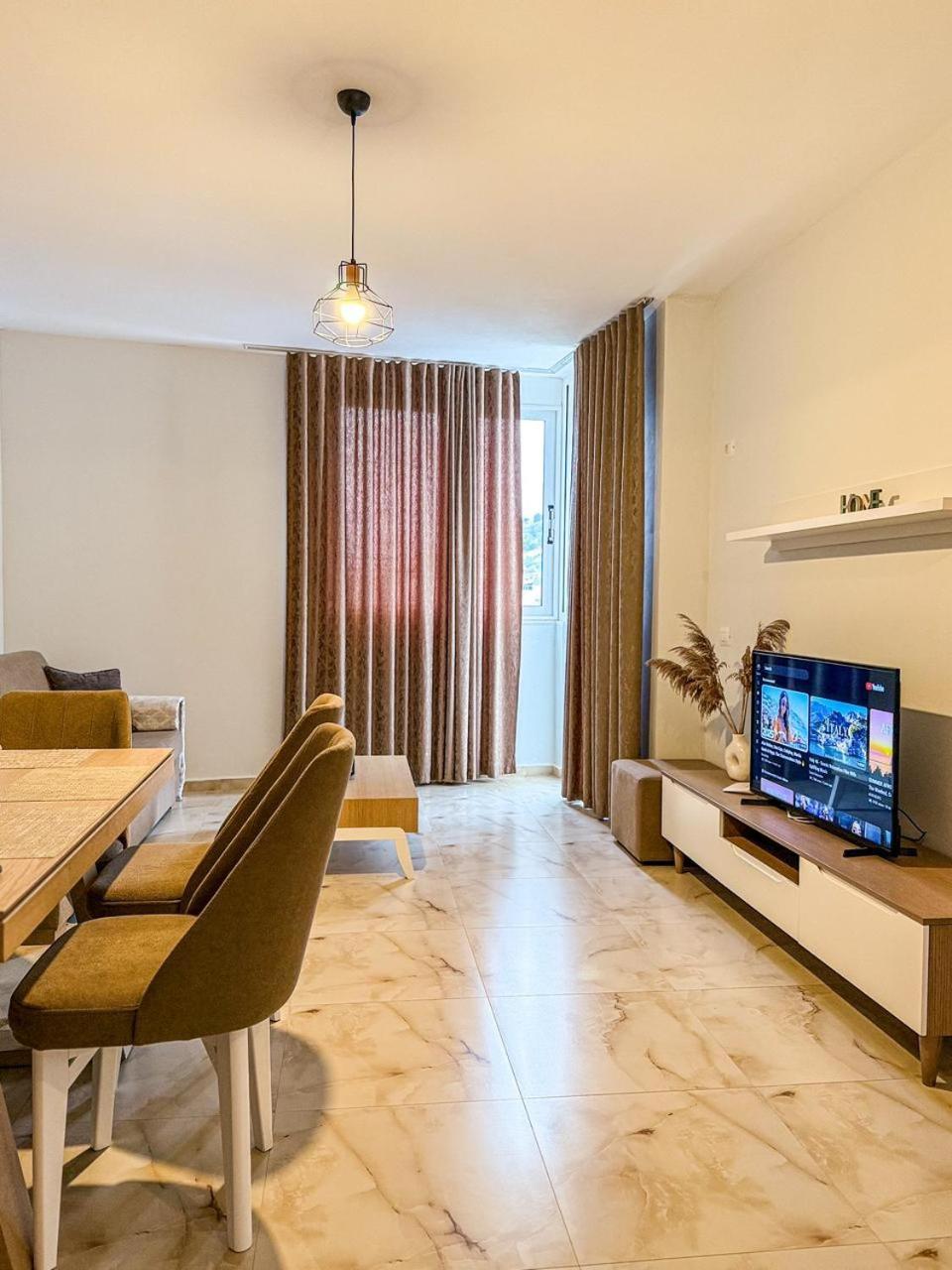 Odore Di Mare Apartments Sarandë Buitenkant foto