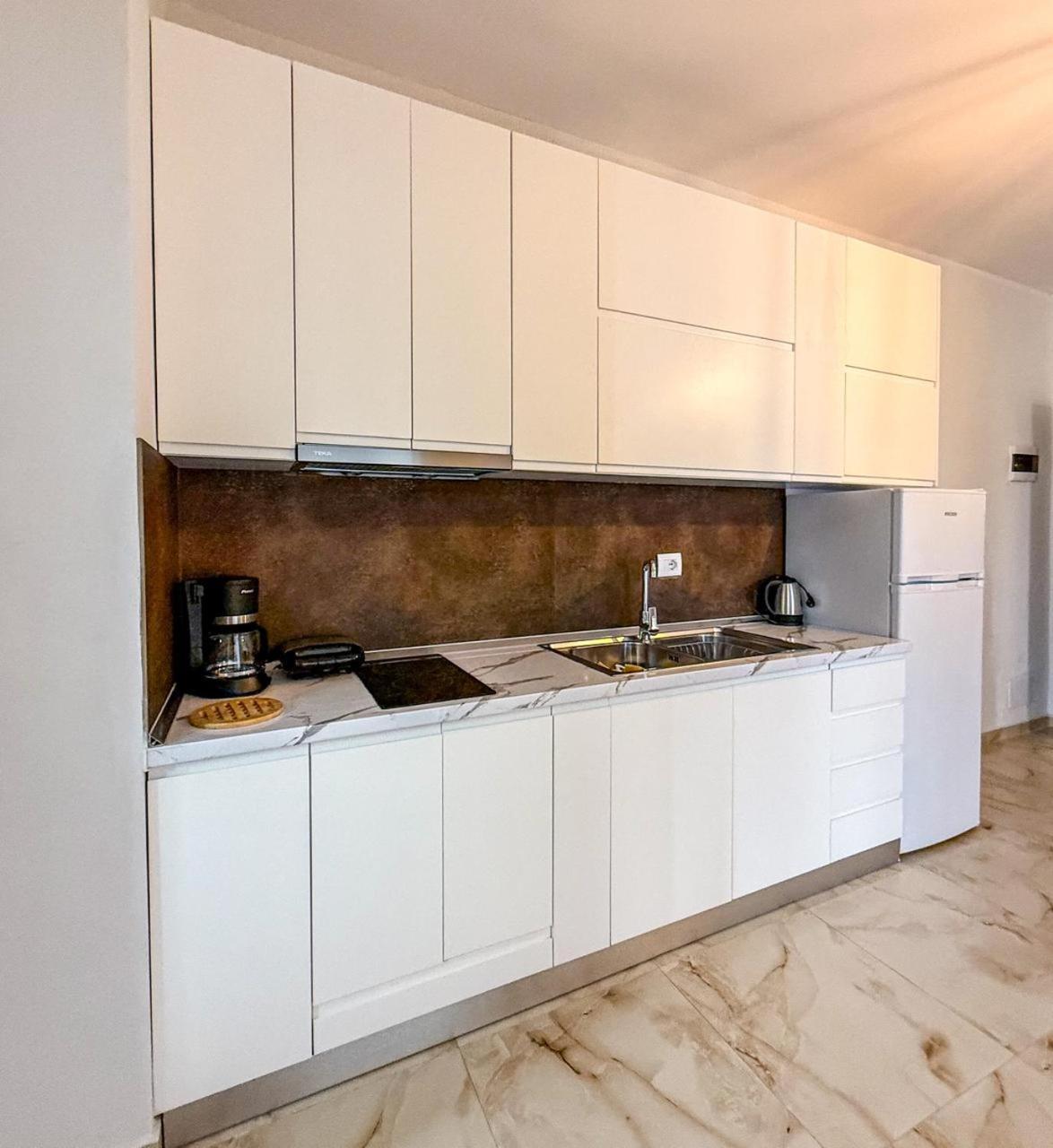 Odore Di Mare Apartments Sarandë Buitenkant foto