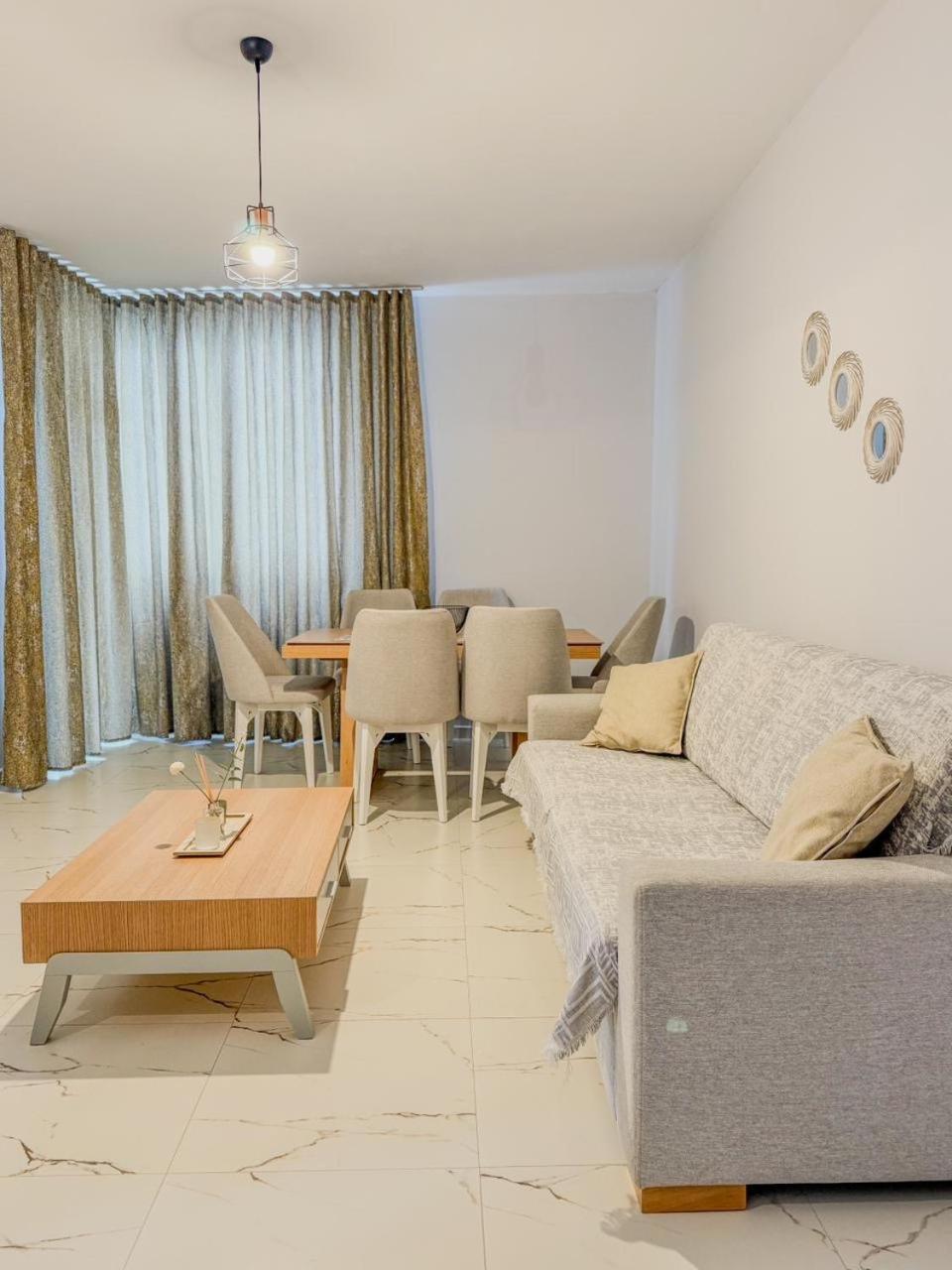 Odore Di Mare Apartments Sarandë Buitenkant foto